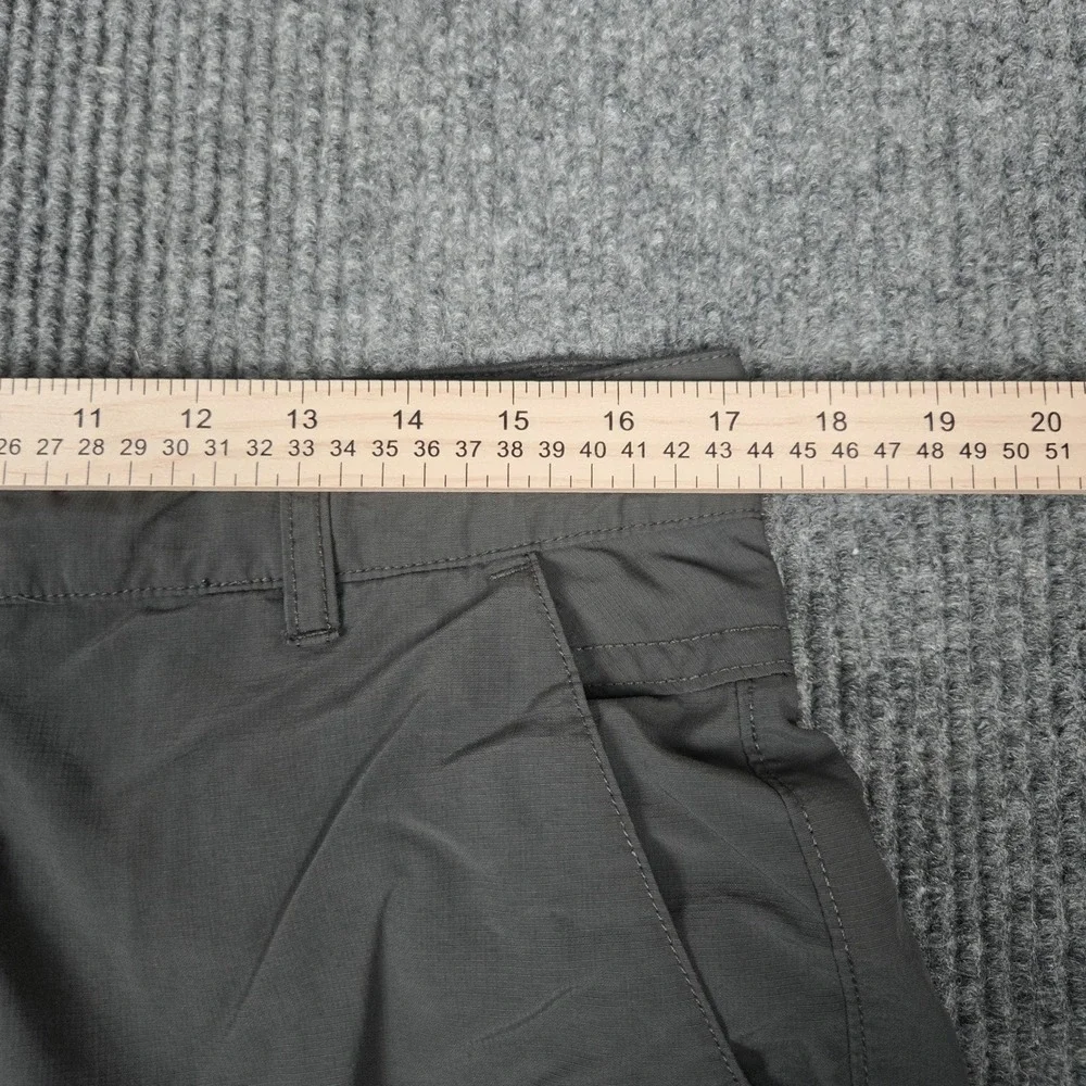The North Face Mens Gray Hiking Trail Shorts Size 34 Regular Quick Dry Technical